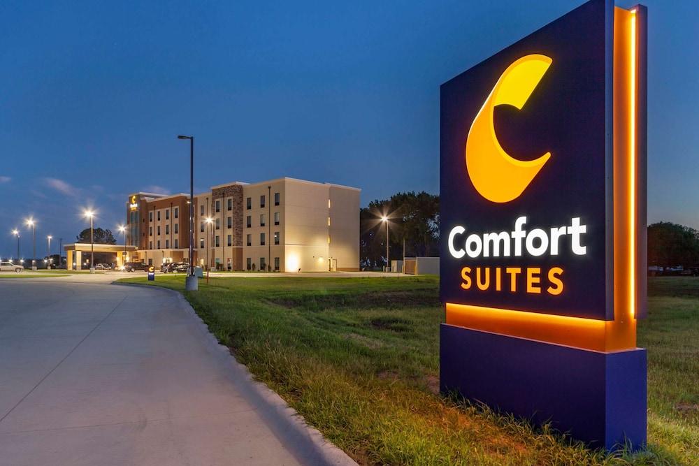Comfort Suites Grand Island South photo 33