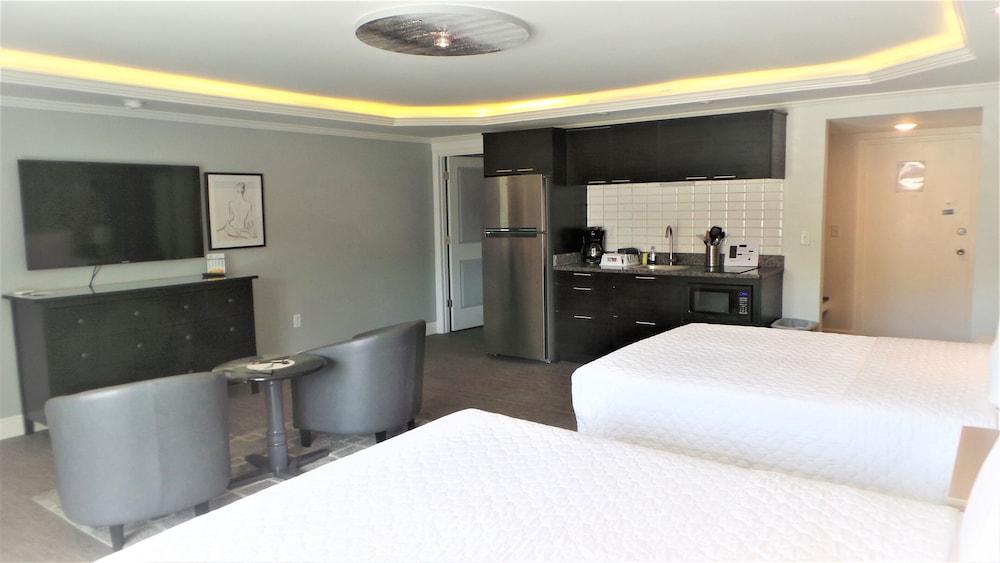 Island House Hotel photo 35
