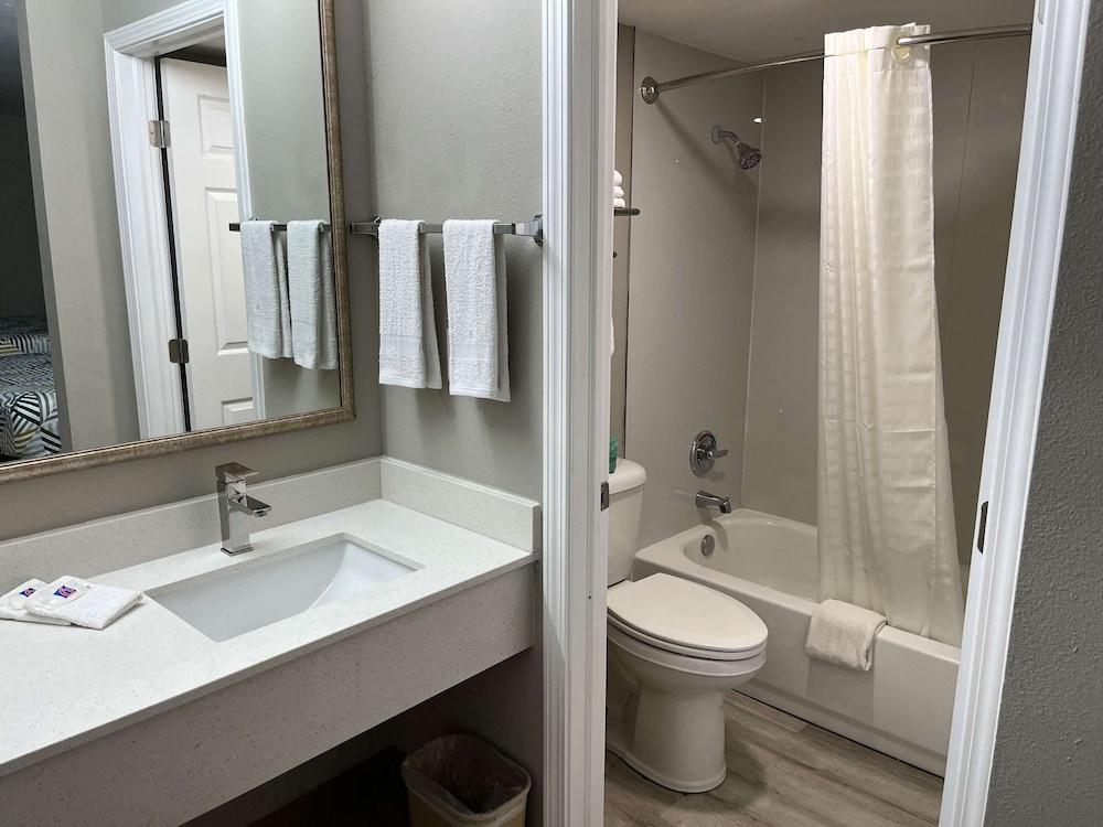 Studio 6 Suites West Memphis, AR - Memphis photo 21