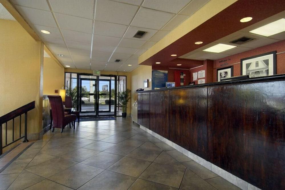 Baymont by Wyndham Mobile/ I-65 photo 15