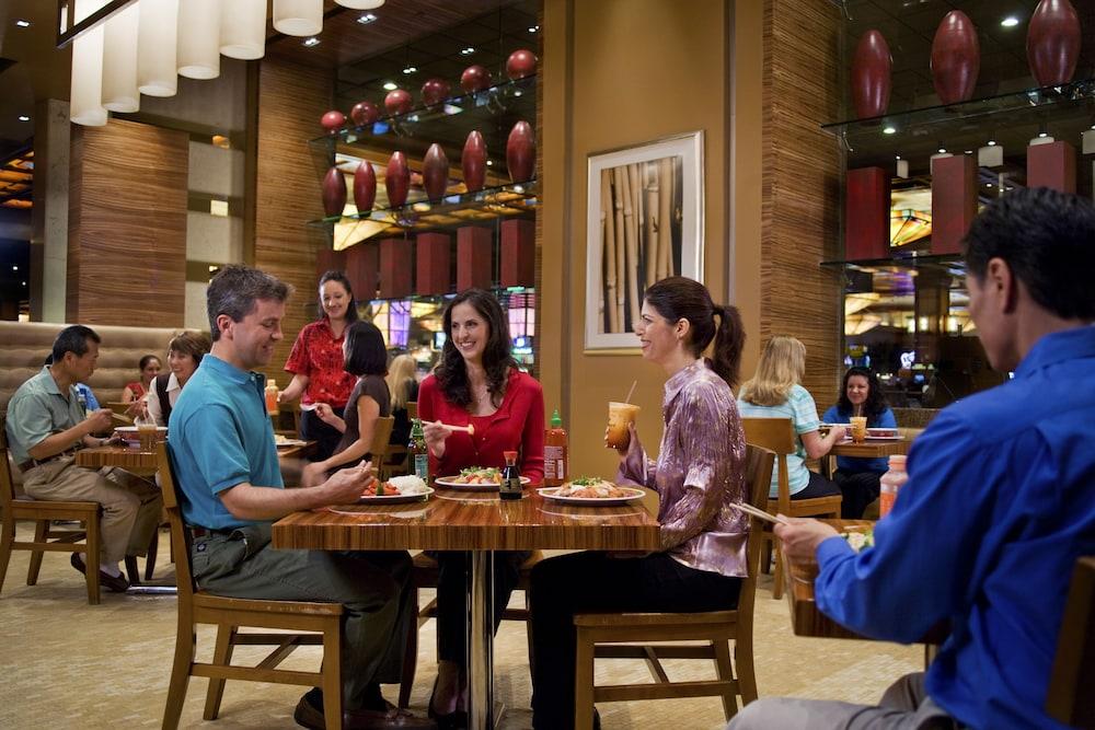 Pala Casino Spa And Resort photo 34