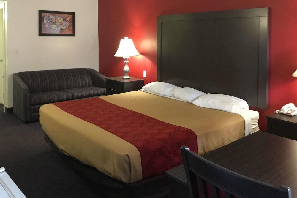 Econo Lodge Ruther Glen photo 11