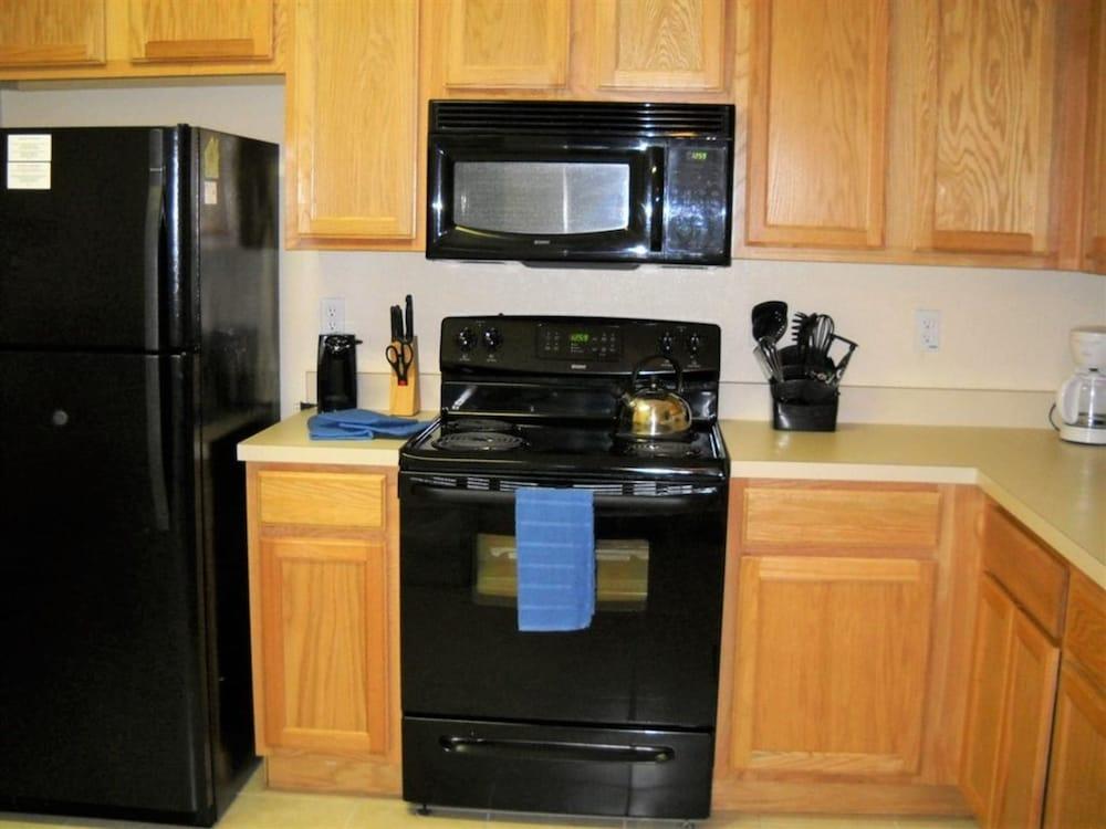 Regal Oaks 5728 photo 20