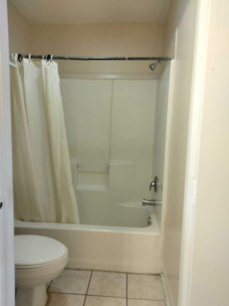 Pharr Executive Inn photo 6