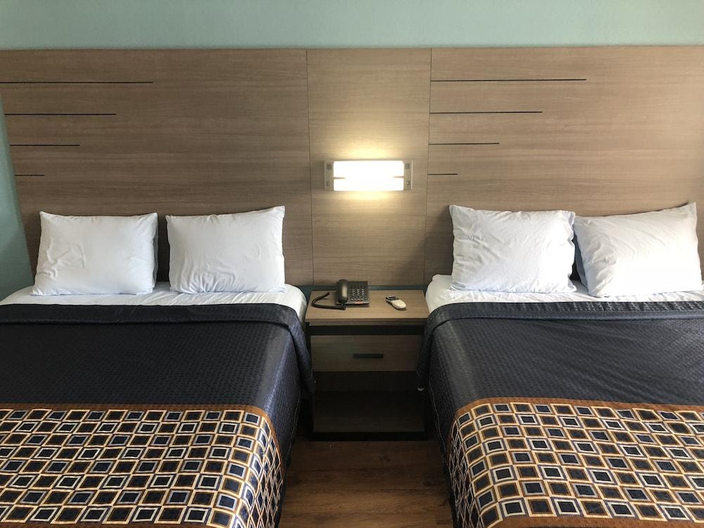 Luxury Inn & Suites photo 14