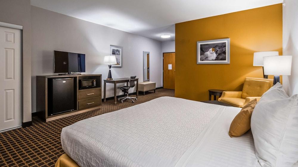 Best Western Plus Lampasas Inn & Suites photo 9