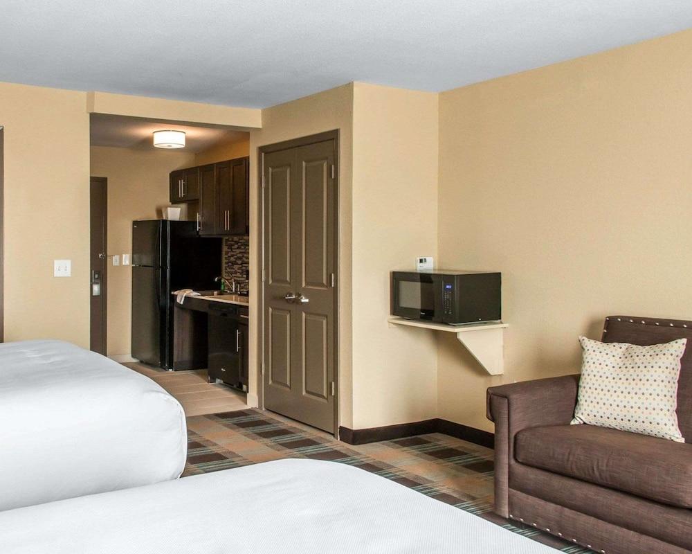 MainStay Suites Cotulla photo 14