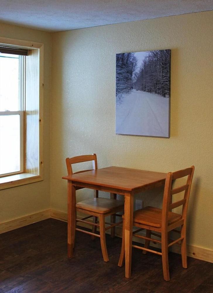 Tahquamenon Suites Lodging photo 15