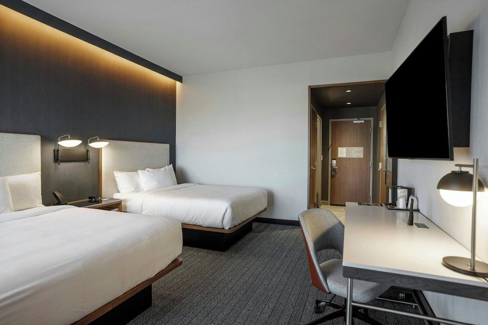 Courtyard by Marriott Huntsville-Madison photo 9