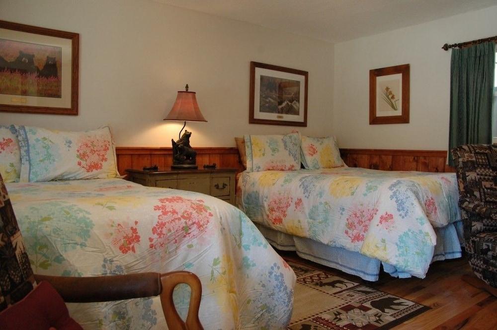 The Homestead Inn photo 6