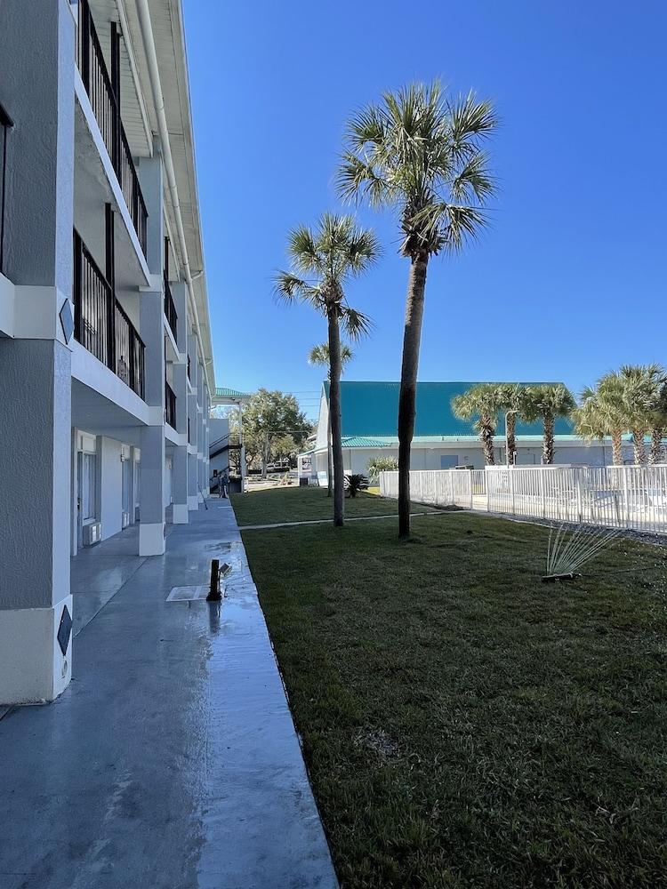 Motel 6 – Altamonte Springs, FL photo 43