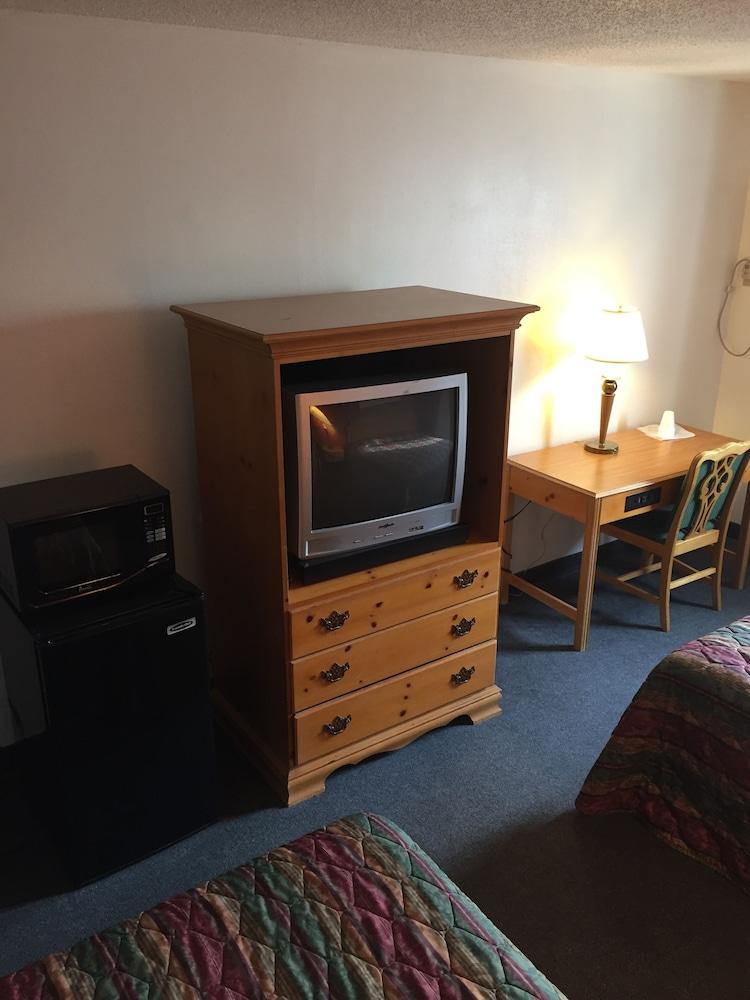 Luxury Inn & Suites photo 17