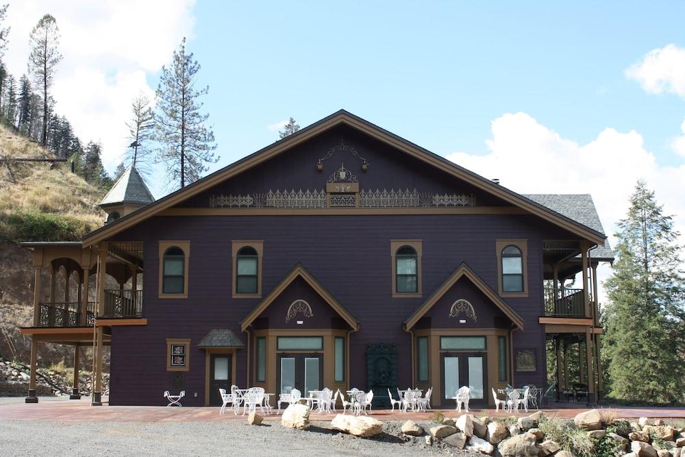 Hearthstone Elegant Lodge by the River photo 47