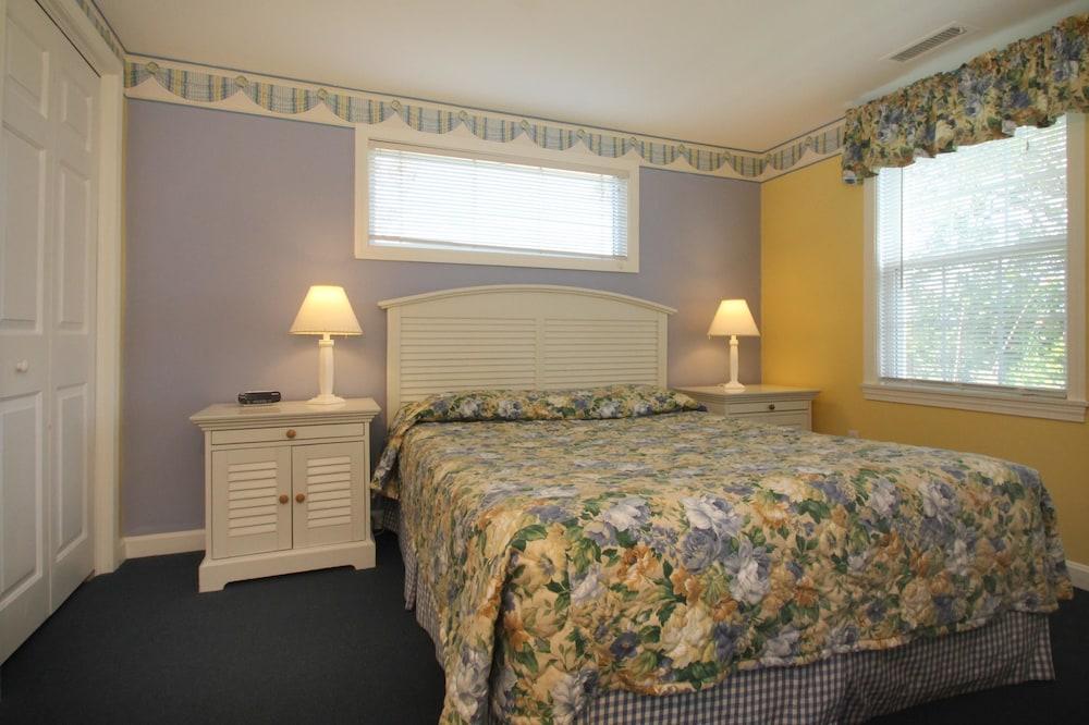 Colonial Acres Resort photo 52