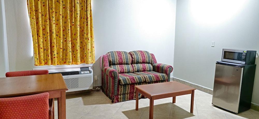 Texas Inn and Suites RGV photo 26