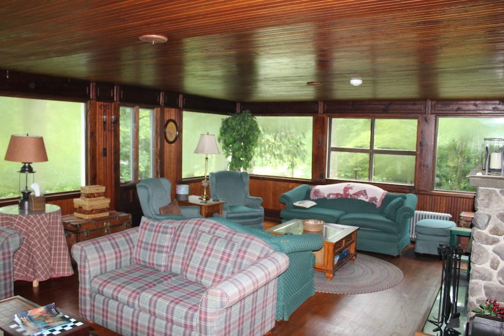 Fox Creek Inn LLC photo 12