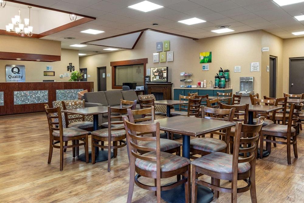 Quality Inn & Suites Zanesville City Center photo 7