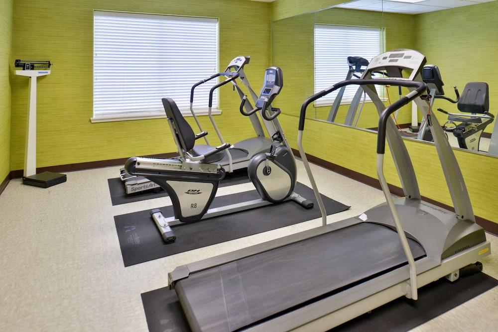 Holiday Inn Express Hotel & Suites San Antonio by IHG photo 27