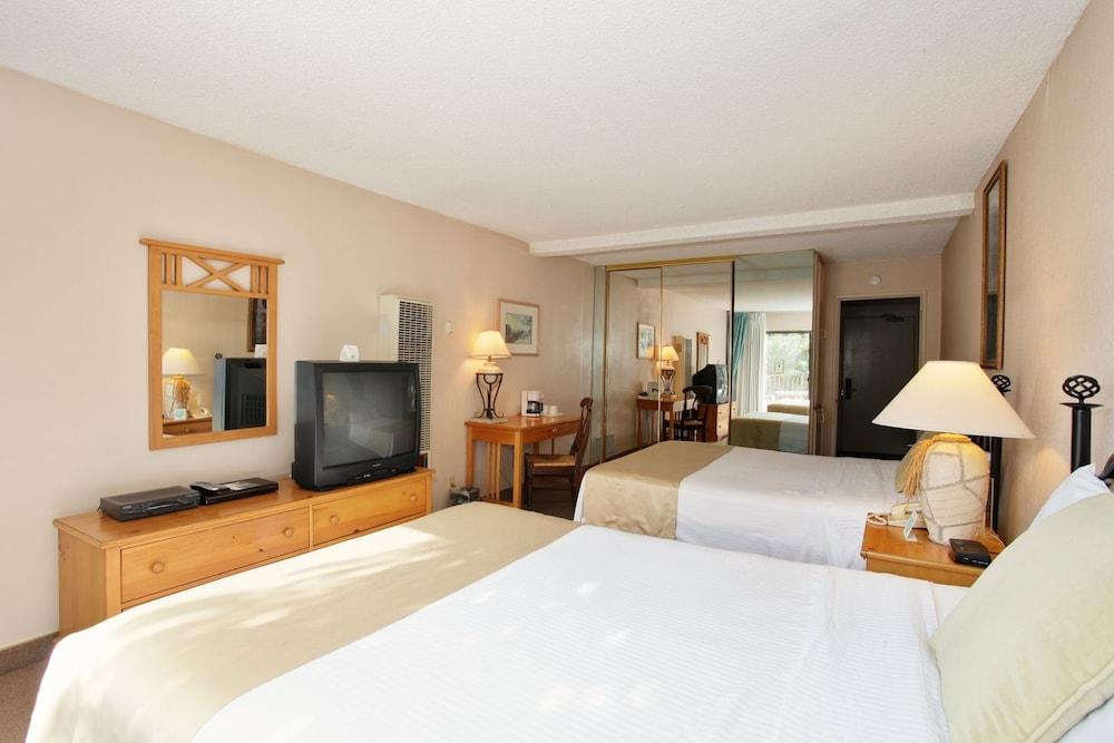 Oceanside Marina Suites photo 36