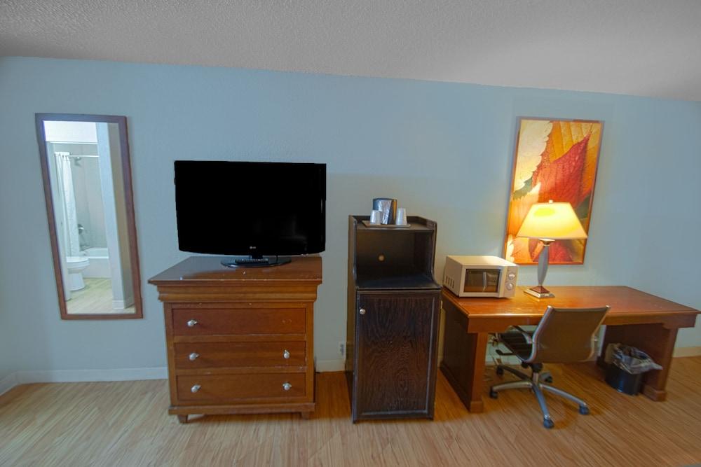 121 Motel photo 27
