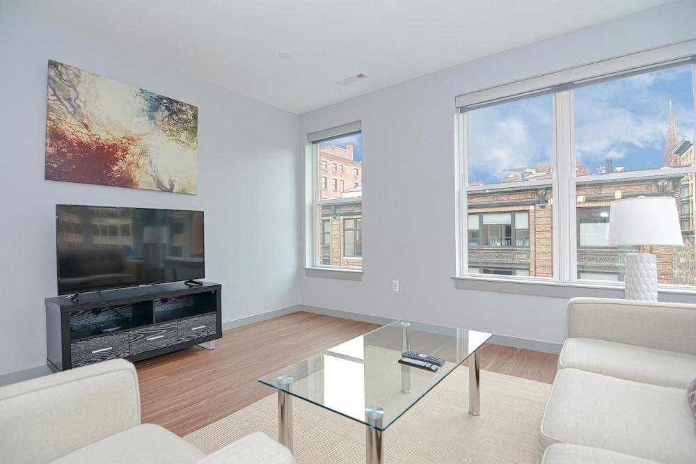 Global Luxury Suites Downtown Providence photo 67