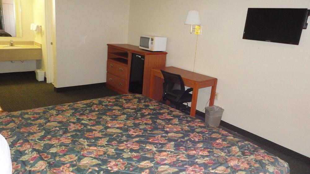 Knights Inn Crawfordsville photo 18
