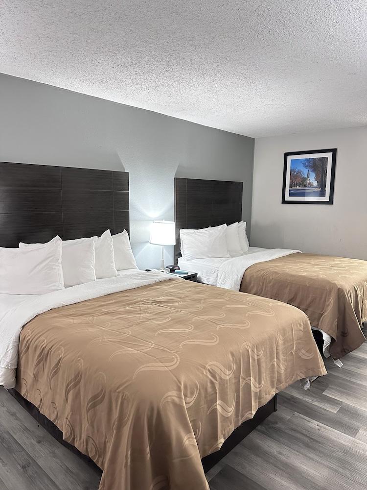 Quality Inn photo 11