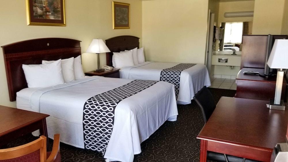 Shiloh Inn photo 14