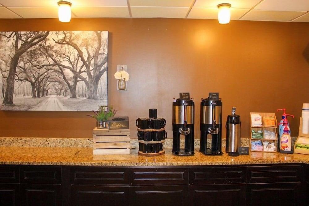 Home Inn Woods Hotel photo 2