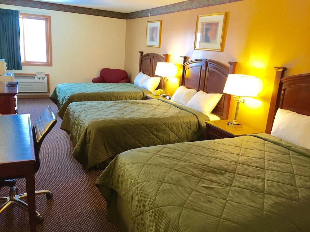 Executive Inn and Suites photo 6