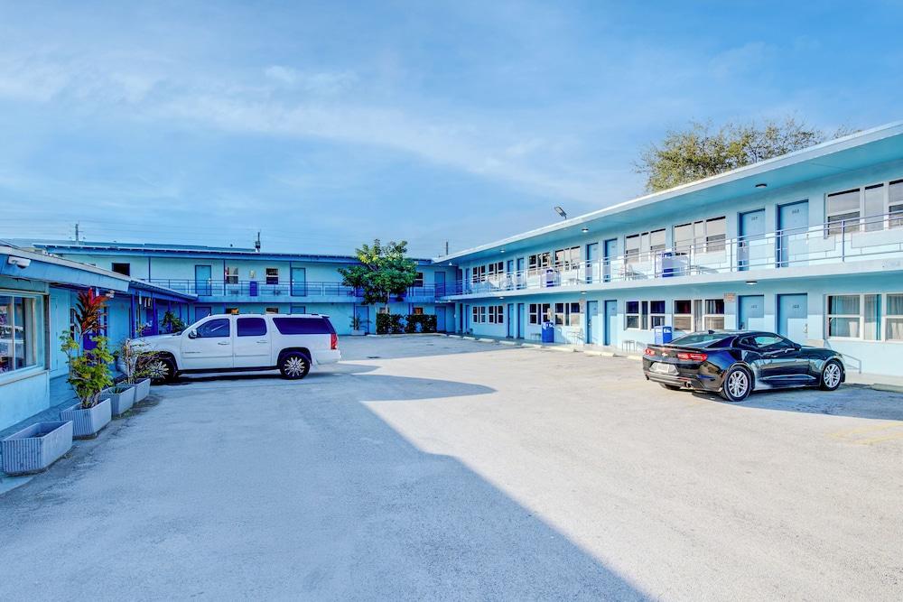 Leeward Motel By Capital O North Miami Beachside photo 2