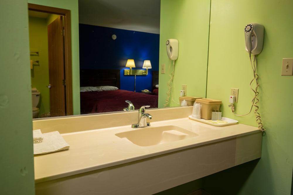 Budget Host Inn photo 12