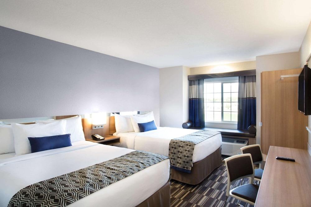 Microtel by Wyndham Vernal / Naples photo 25