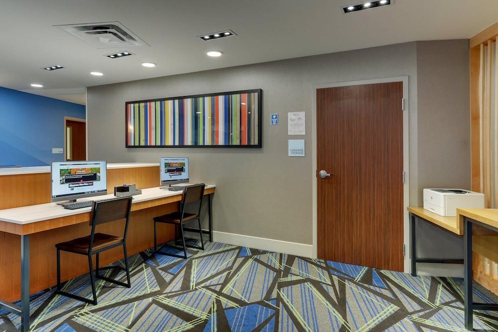 Holiday Inn Express & Suites Troy by IHG photo 48