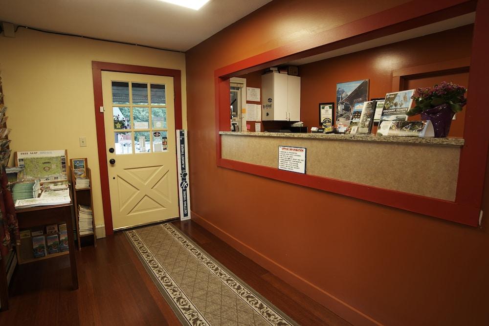Swiss Chalets Village Inn photo 53