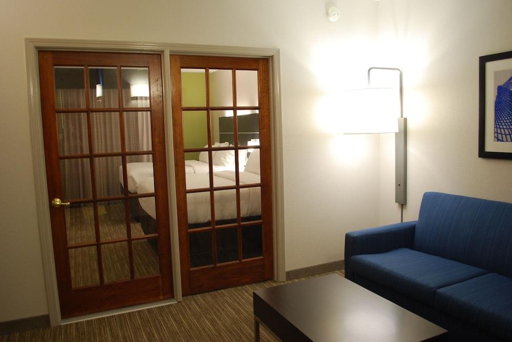 Holiday Inn Express Hotel and Suites Kingsport by IHG photo 15