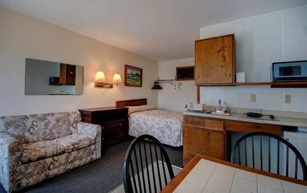 Dolphyn Motel photo 19