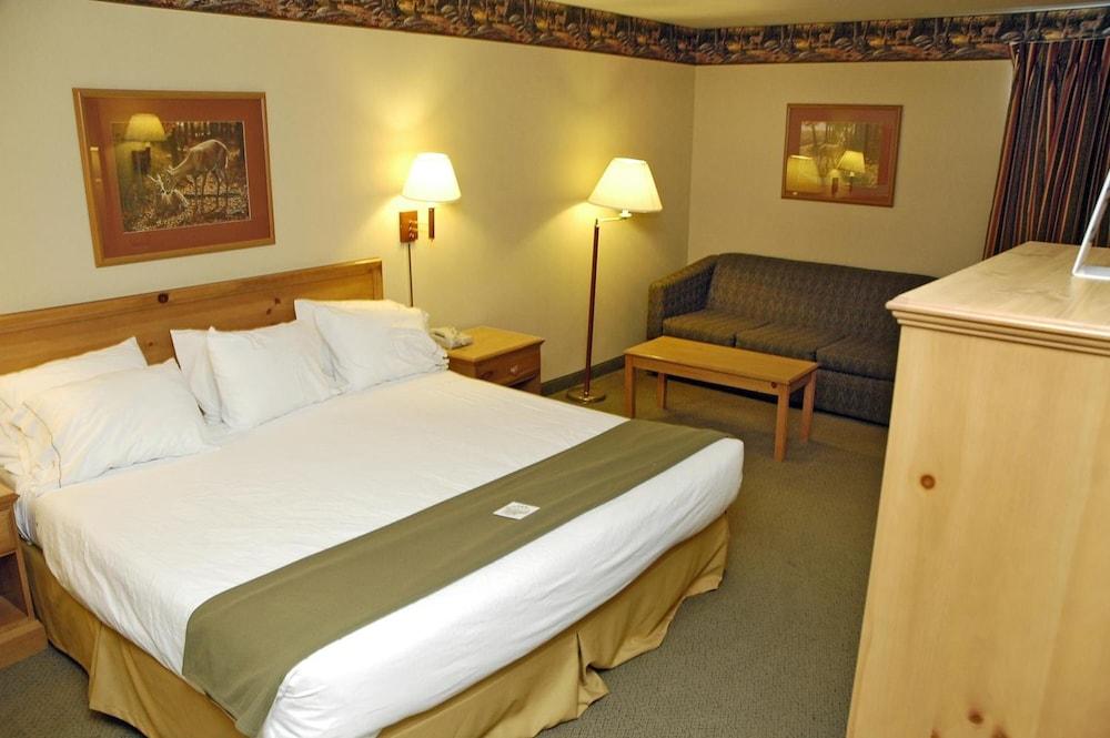 Pellston Lodge photo 6