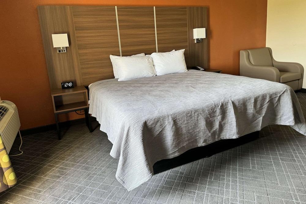 Quality Inn Mason Near Kings Island photo 18