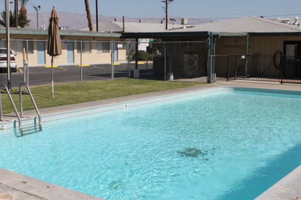 Indio Holiday Motel photo 2