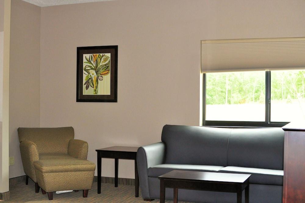 Qube Hotel photo 19