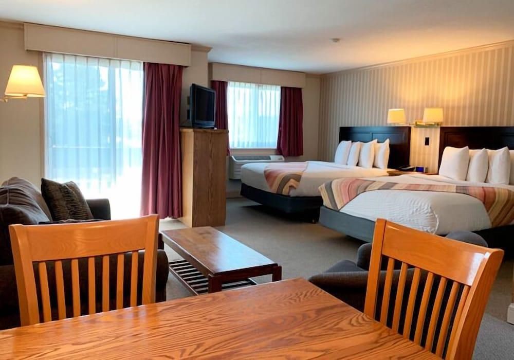 Coachman Inn & Suites photo 28