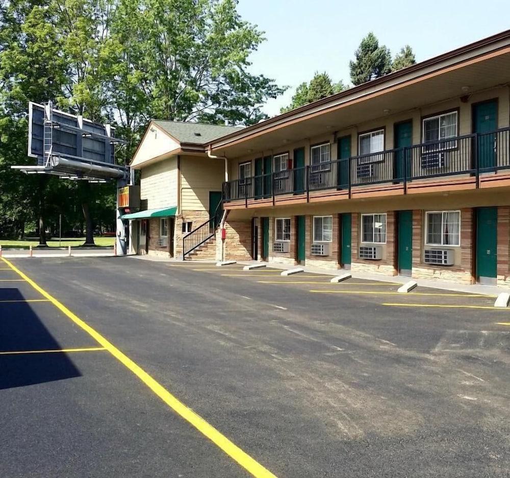 Parkway Inn Eugene photo 27