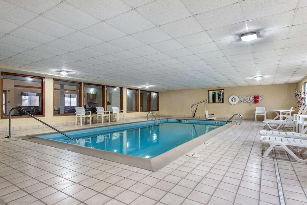 Quality Inn & Suites Lebanon I-65 photo 41