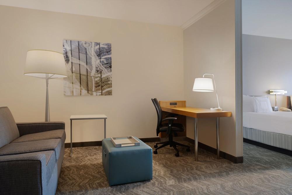 SpringHill Suites by Marriott Newark Liberty International photo 9