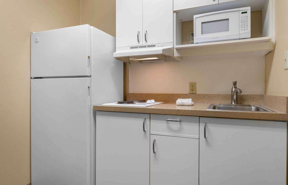 Extended Stay America Suites Washington DC Germantown Town C photo 13