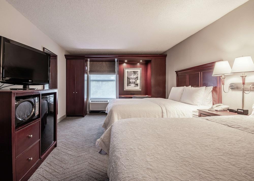 Hampton Inn & Suites Williamsburg-Richmond Rd. photo 11