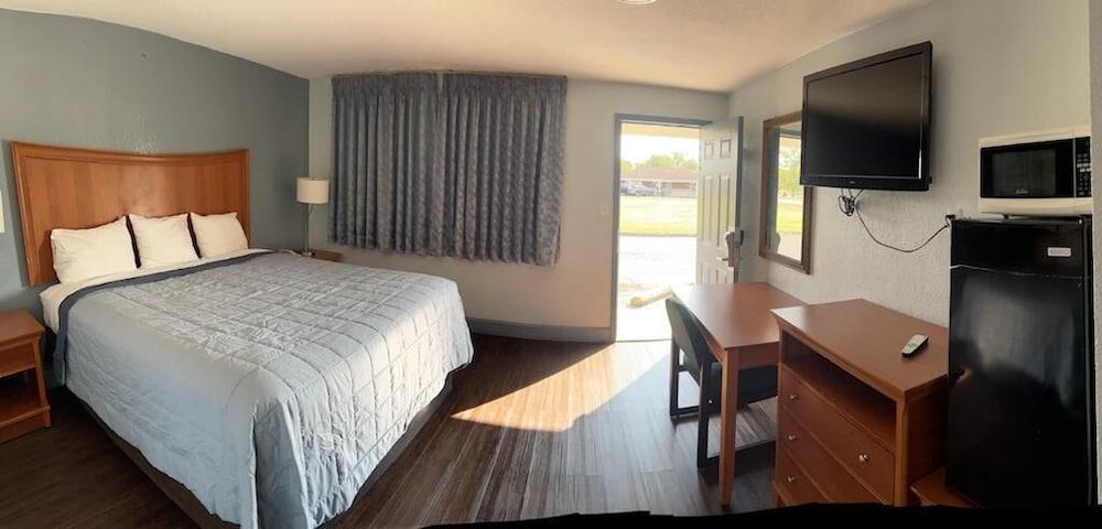 Holiday Motel photo 7