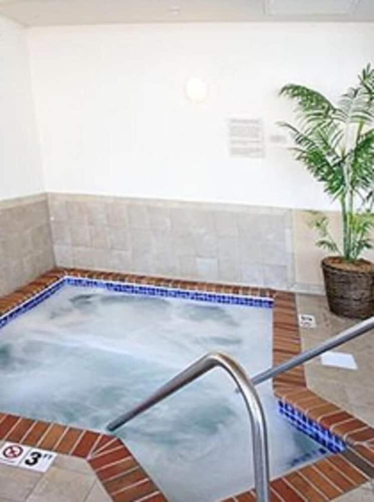 GrandStay Residential Suites Hotel photo 20