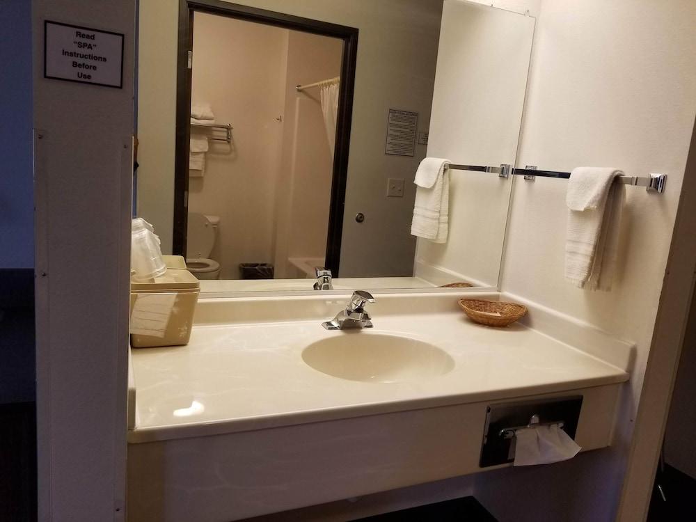 Bilmar Inn & Suites by Hotel O Hwy 77 photo 100